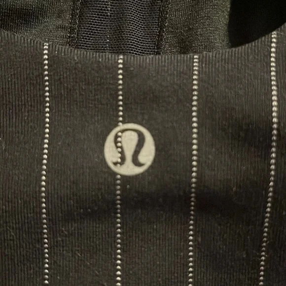 Luluemon active tank - Picture 11 of 14